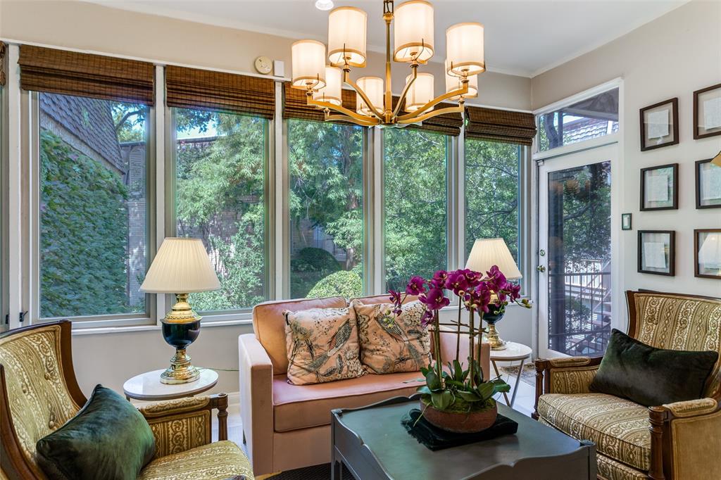 Royale Orleans East Condo - Residential