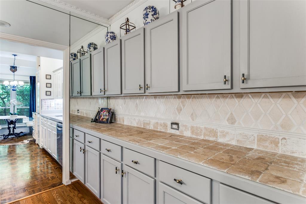 Royale Orleans East Condo - Residential