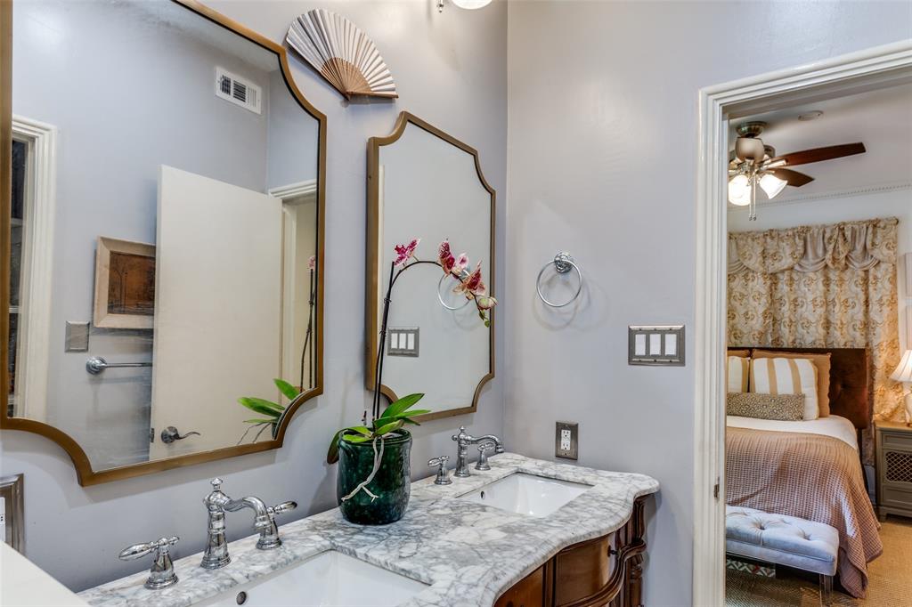 Royale Orleans East Condo - Residential