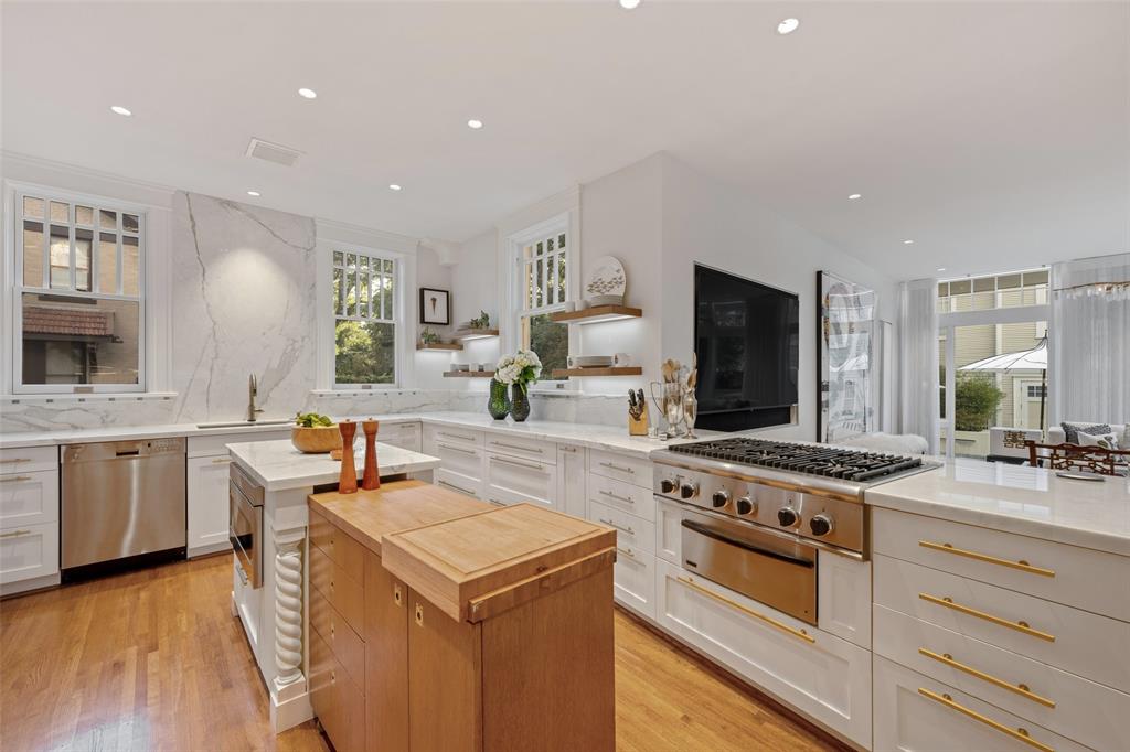 Munger Place - Residential