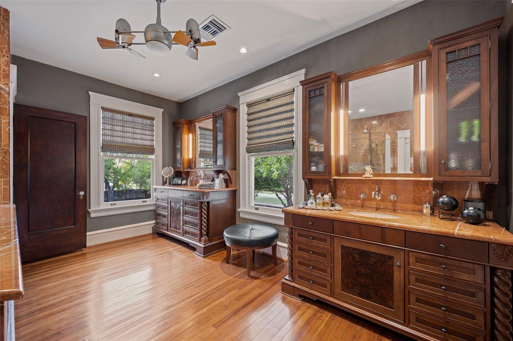 Munger Place - Residential