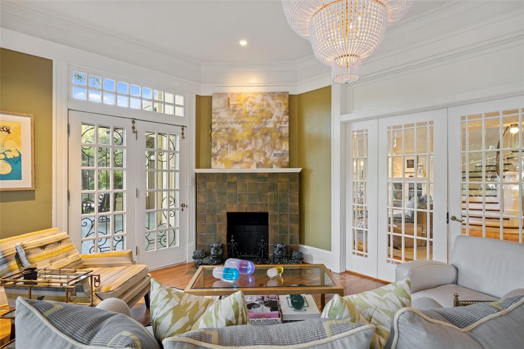 Munger Place - Residential