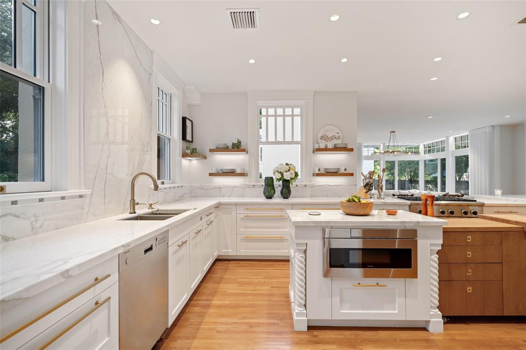 Munger Place - Residential