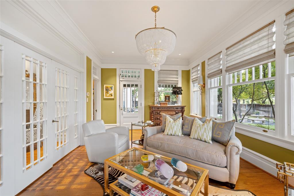 Munger Place - Residential