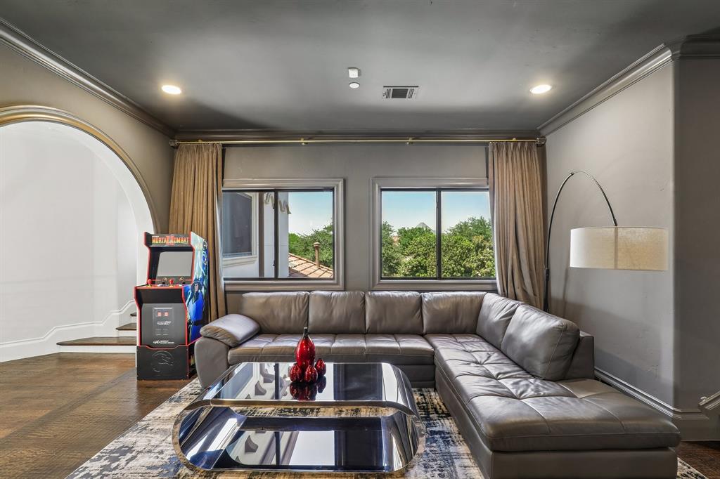 Starwood Ph Four Village 15 - Residential