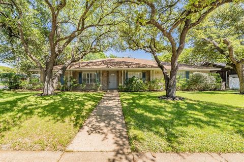 1718 Timbers Drive Irving TX 75061