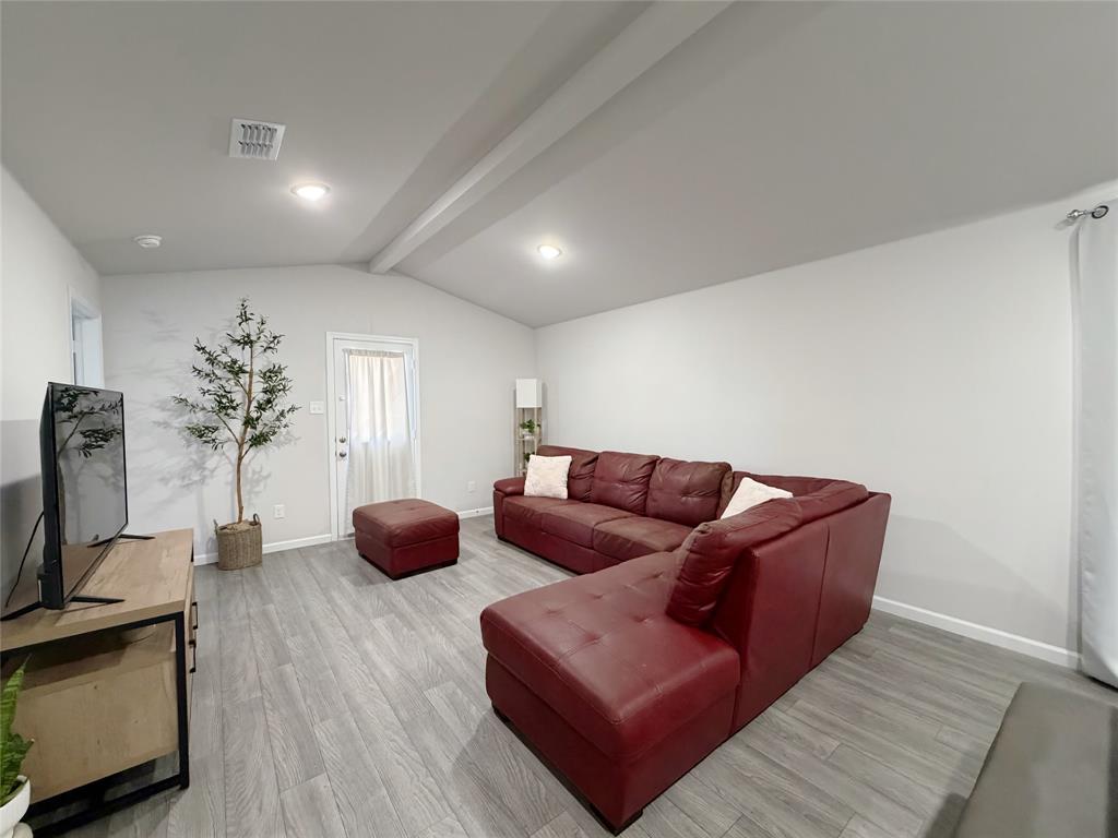 2948 Waterside Drive