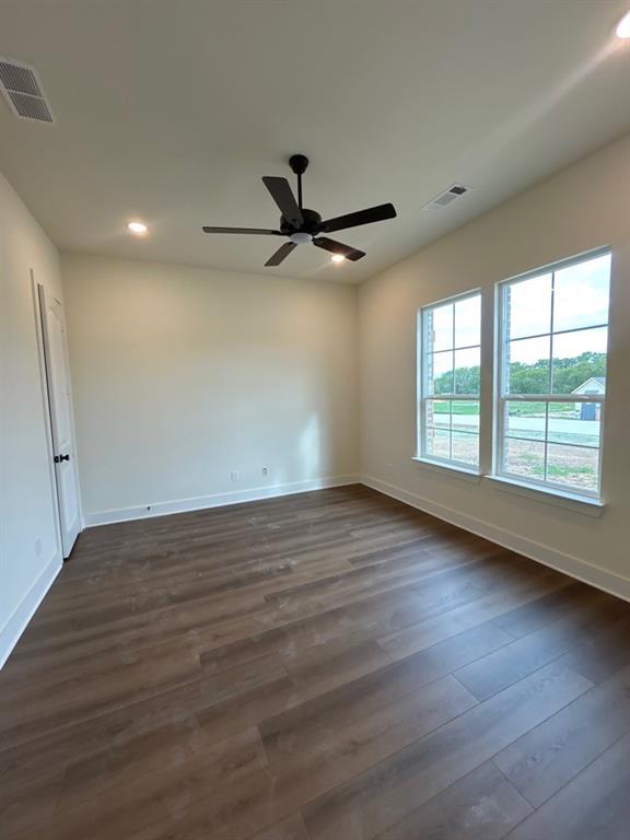 1114 Perrin Lane