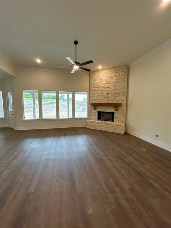 1114 Perrin Lane