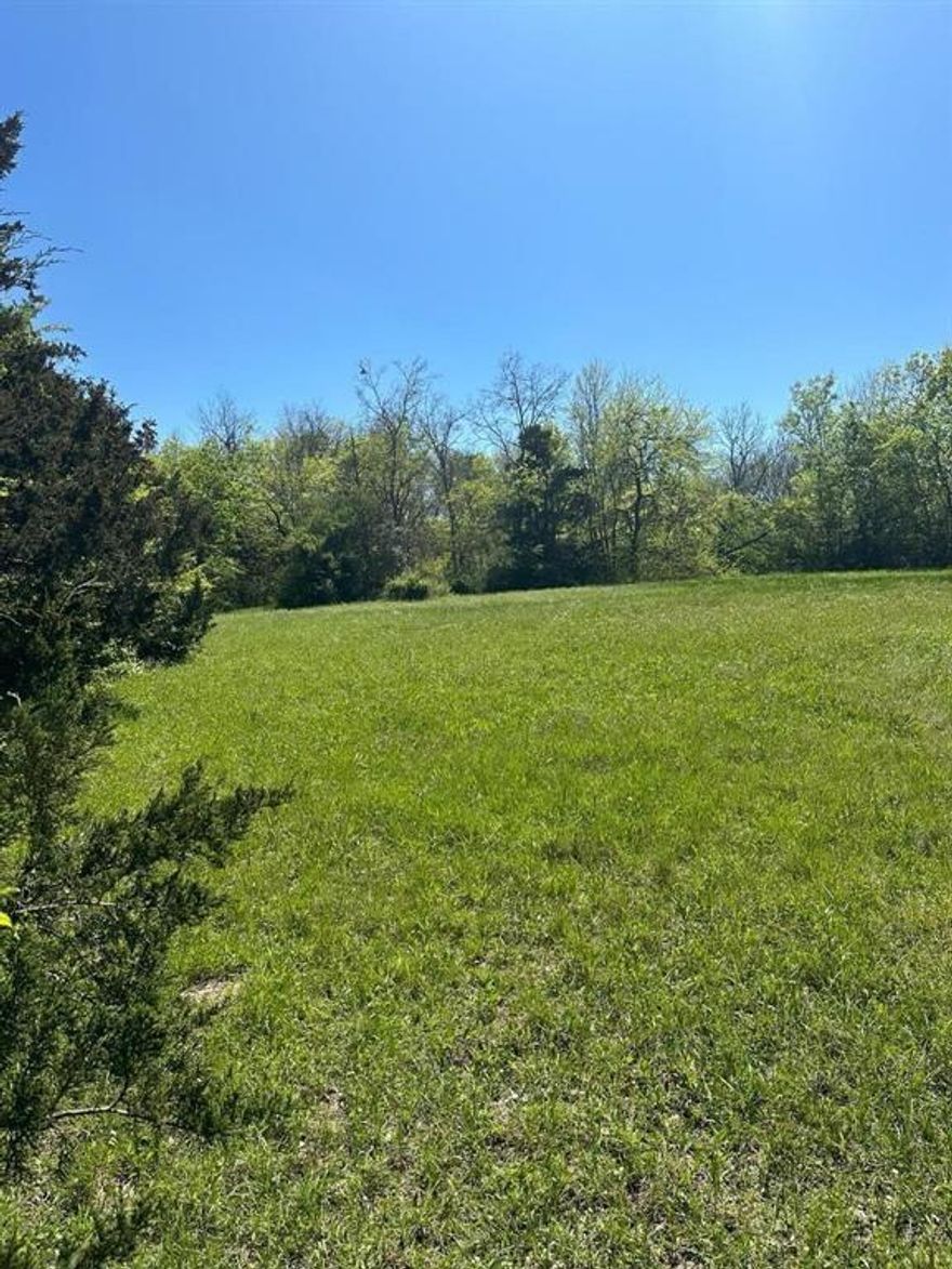 3 Lots Toguether almost acre of land 0.77 of Acre , you can buy this lots with only 10% Down payment, seller is offering owner financing, this incredible property is Ready to make your dream home with enough time to have your own park and swimming pool or whatever you want, you can use it a great investment.