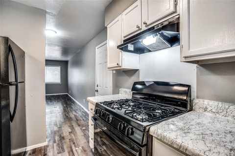 325 E Phillips 23 Richardson TX 75081