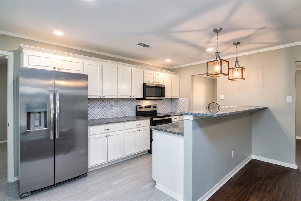 Sharpston Heights 02 - Residential Lease