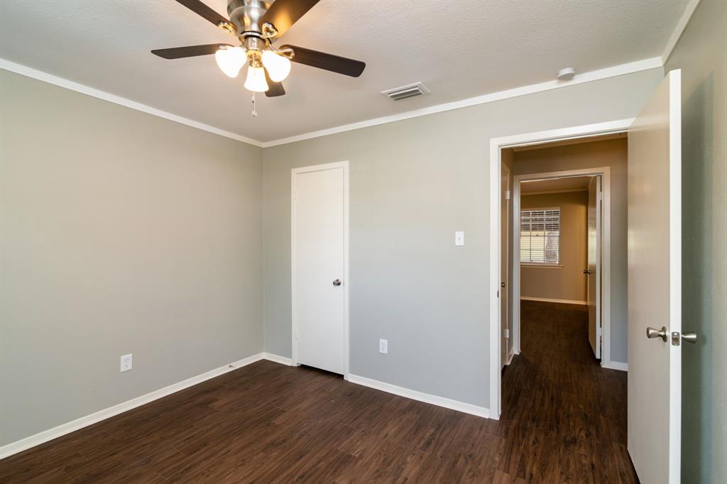 Sharpston Heights 02 - Residential Lease