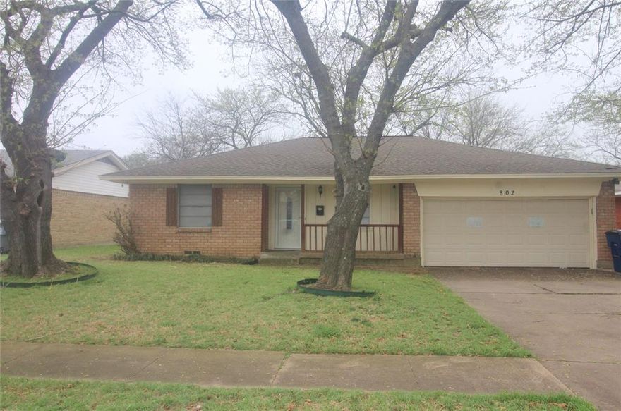 Lovely 3-2-2 in Lancaster. Spacious floorplan excellent for entertaining. Kitchen features a stove, dishwasher, and includes full size washer - dryer area. Large backyard is fenced and ideal for outdoor entertaining.