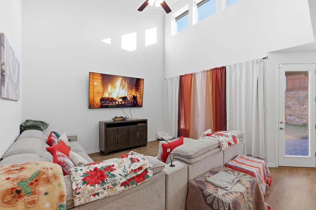 321 Corral Acres Way