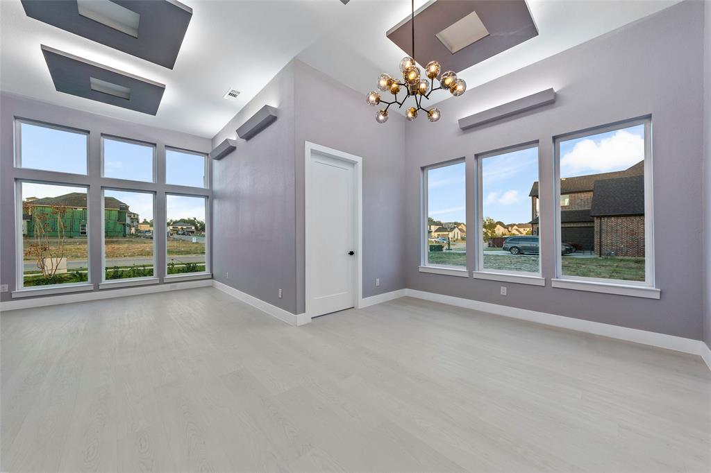 VALENCIA ESTATES - Residential