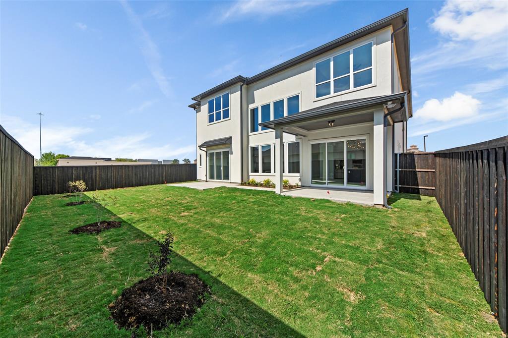 VALENCIA ESTATES - Residential