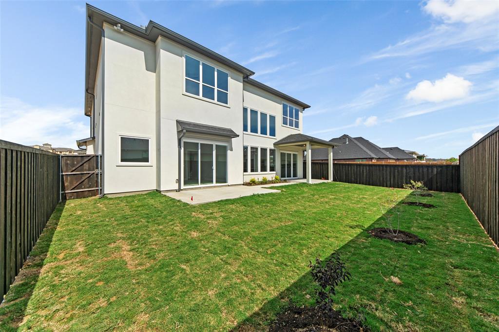 VALENCIA ESTATES - Residential