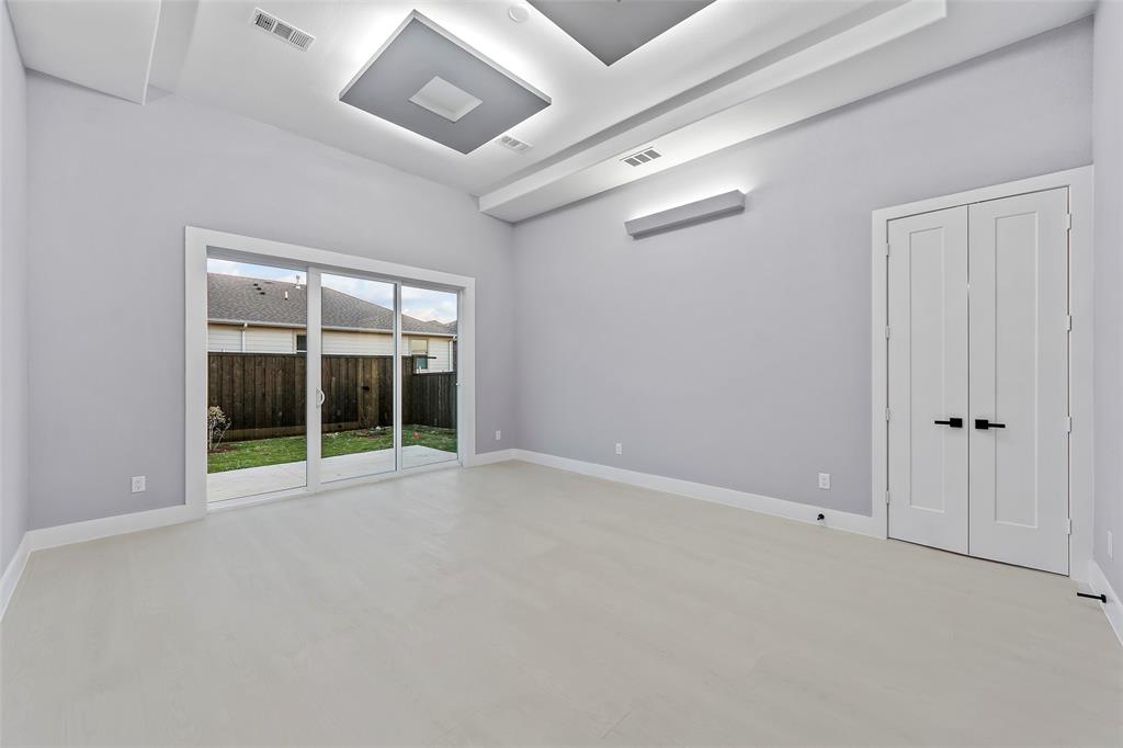 VALENCIA ESTATES - Residential