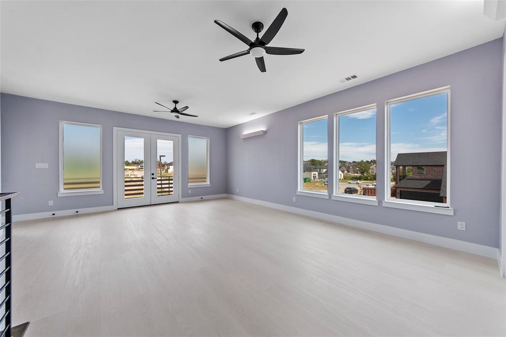 VALENCIA ESTATES - Residential