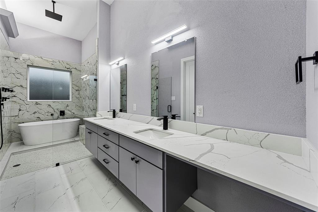 VALENCIA ESTATES - Residential