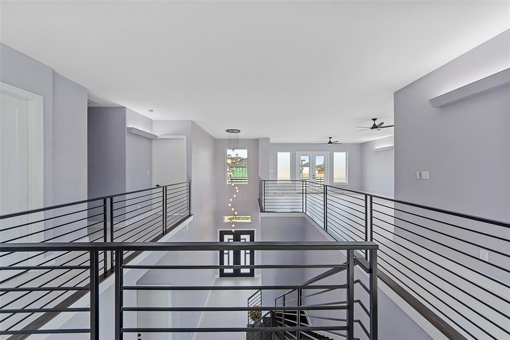 VALENCIA ESTATES - Residential