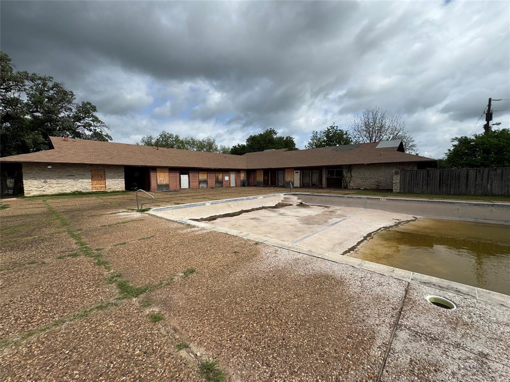 Horseshoe Bend - Commercial Sale