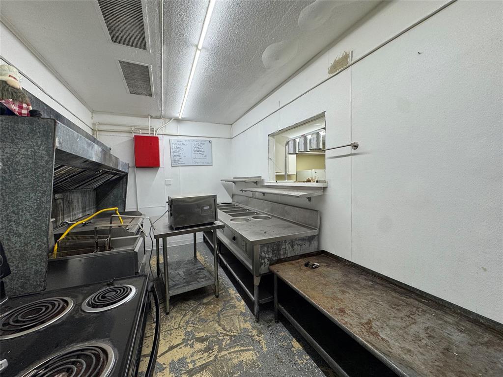 Horseshoe Bend - Commercial Sale