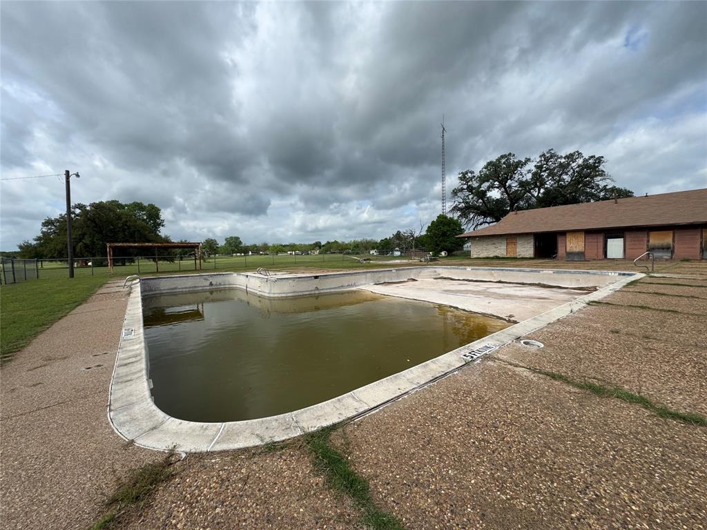 Horseshoe Bend - Commercial Sale