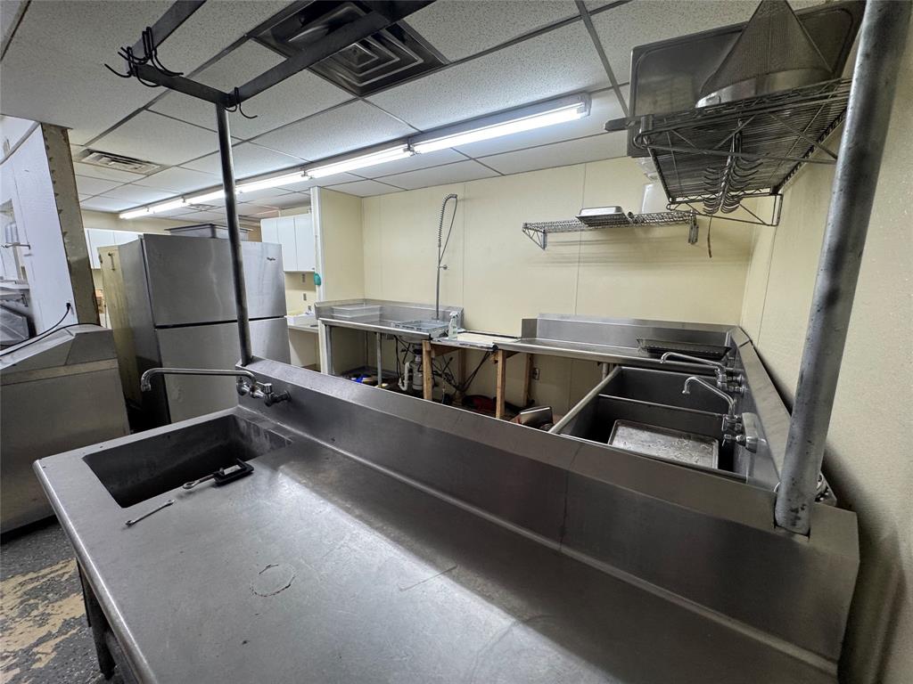 Horseshoe Bend - Commercial Sale