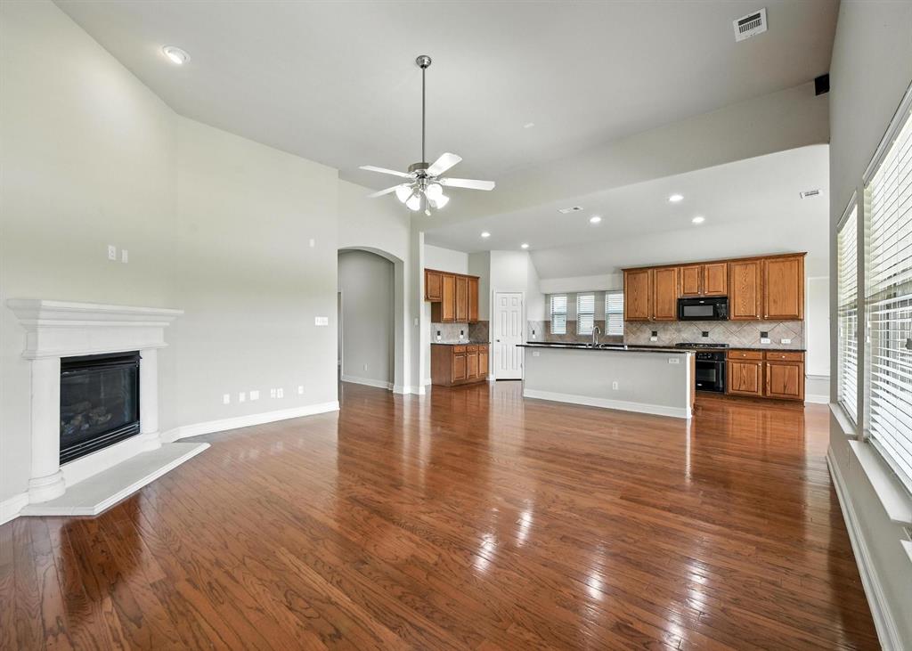 Lantana, Texas 76226, United States, 3 Bedrooms Bedrooms, ,2 BathroomsBathrooms,Residential,Pending,155858