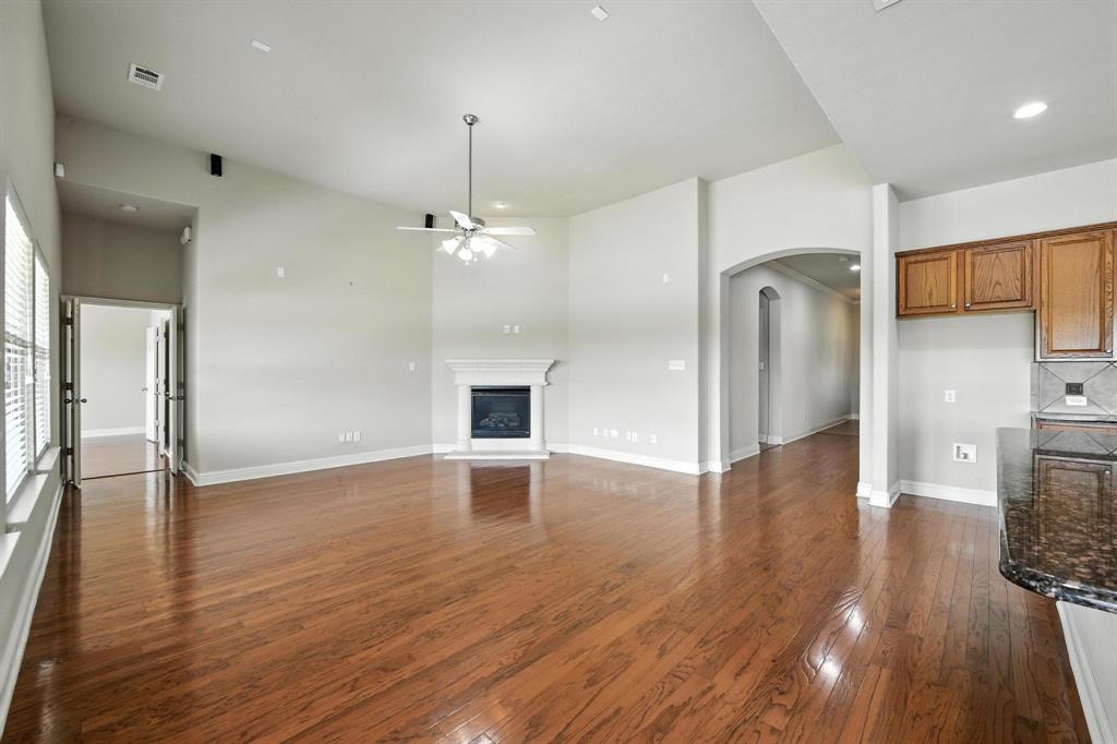 Lantana, Texas 76226, United States, 3 Bedrooms Bedrooms, ,2 BathroomsBathrooms,Residential,Pending,155858