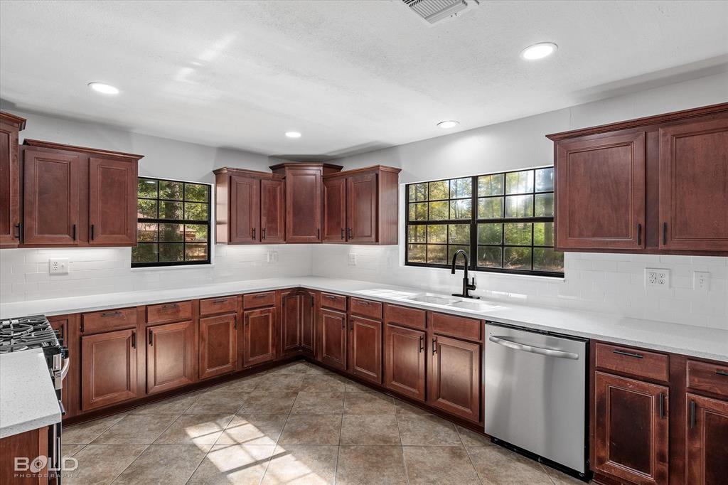 Haughton, Louisiana 71037, United States, 3 Bedrooms Bedrooms, ,2 BathroomsBathrooms,Residential,Active,238496