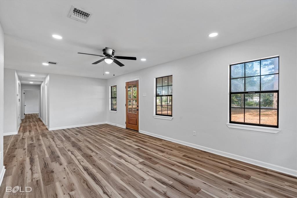 Haughton, Louisiana 71037, United States, 3 Bedrooms Bedrooms, ,2 BathroomsBathrooms,Residential,Active,238496