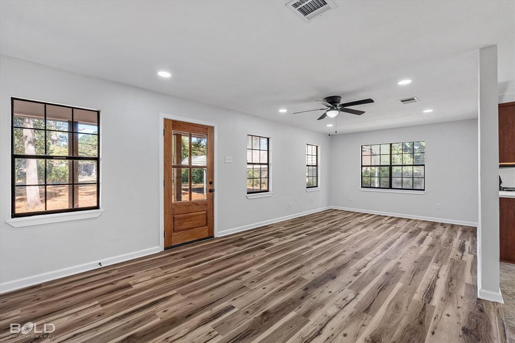 Haughton, Louisiana 71037, United States, 3 Bedrooms Bedrooms, ,2 BathroomsBathrooms,Residential,Active,238496