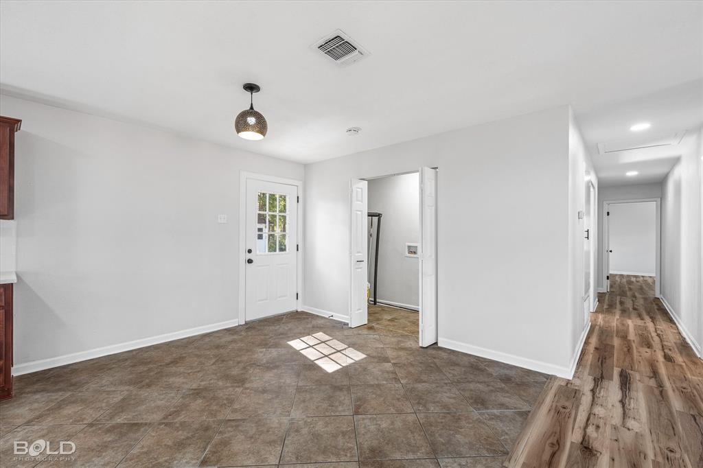 Haughton, Louisiana 71037, United States, 3 Bedrooms Bedrooms, ,2 BathroomsBathrooms,Residential,Active,238496