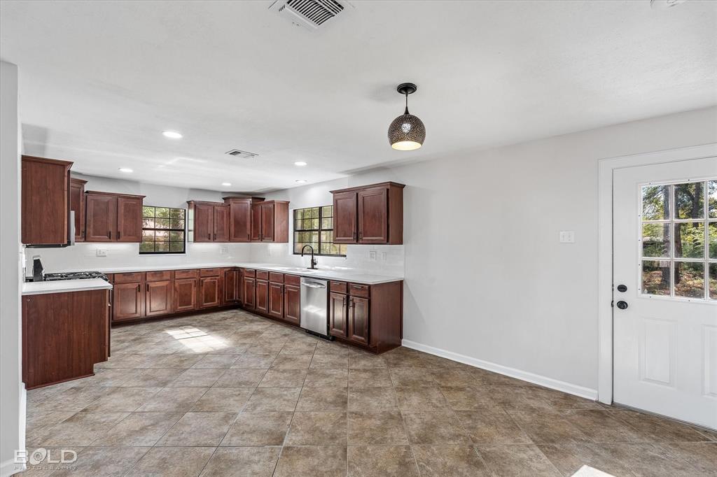 Haughton, Louisiana 71037, United States, 3 Bedrooms Bedrooms, ,2 BathroomsBathrooms,Residential,Active,238496