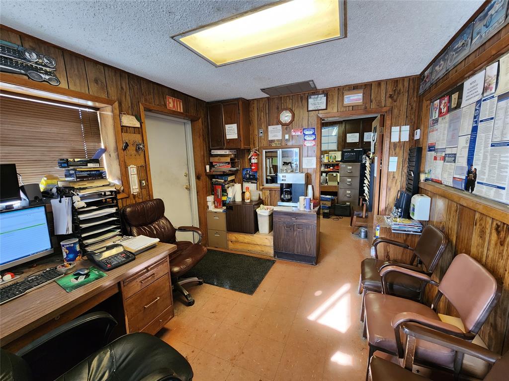 Original Town Coleman - Commercial Sale