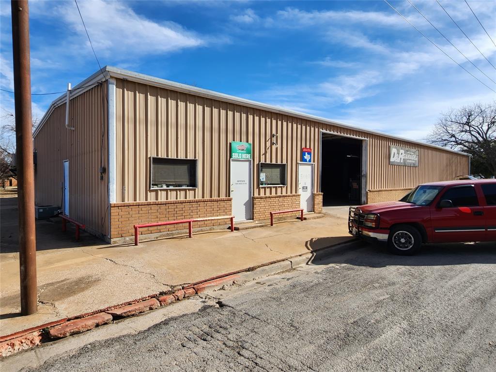 Original Town Coleman - Commercial Sale