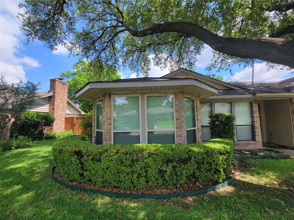 Photo of 630 Country View Lane, Garland, TX 75043 (MLS # 21267896)