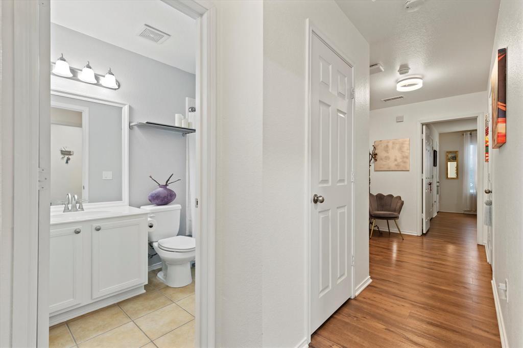 Pasquinellis Village On The Green (CMC) BLK, - Residential