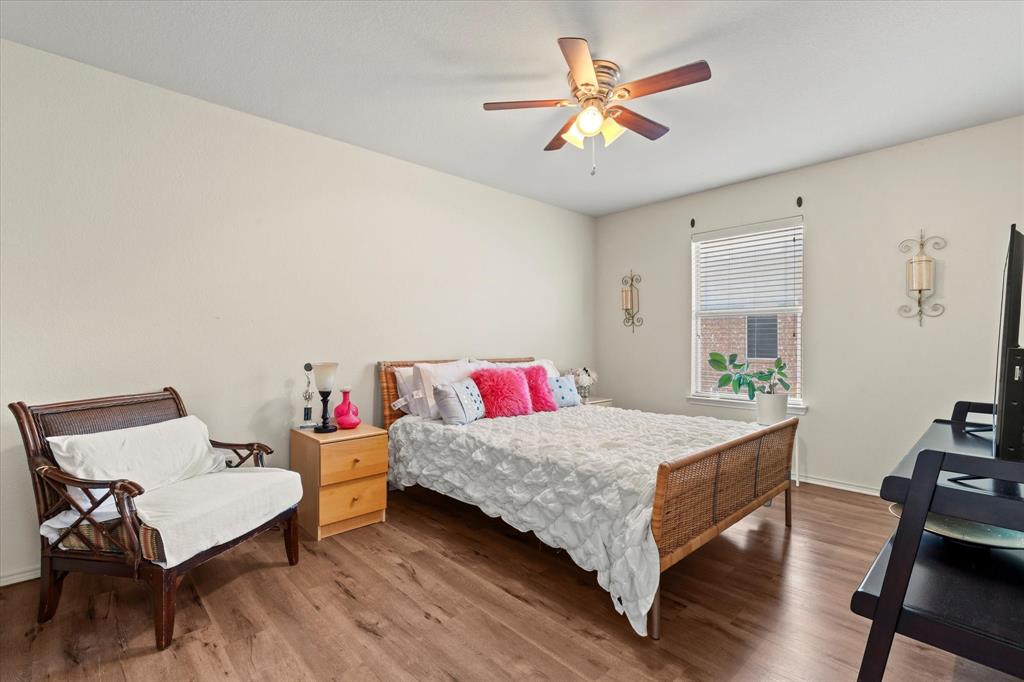 Pasquinellis Village On The Green (CMC) BLK, - Residential