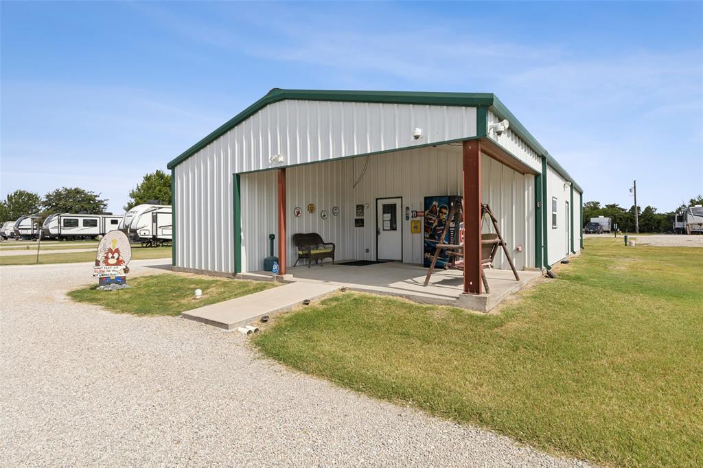Countryview - Commercial Sale
