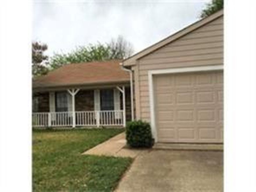 Perfect floor plan, 3-2-2 has newer carpet, & newer wood flooring, paint and plenty of storage. Comfortable family room, plenty of room for large dining table.  Kitchen has eating counter too. Screens on both front and back doors, Excellent schools, near famous shopping, hotels and resort. You'll love this neighborhood! Don't wait, come visit! $45.00 application fee for each person 18 years and older.