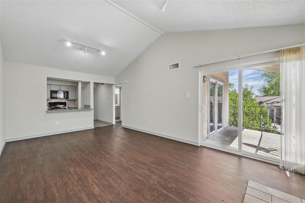 Tealwood On The Creek Condo - Residential