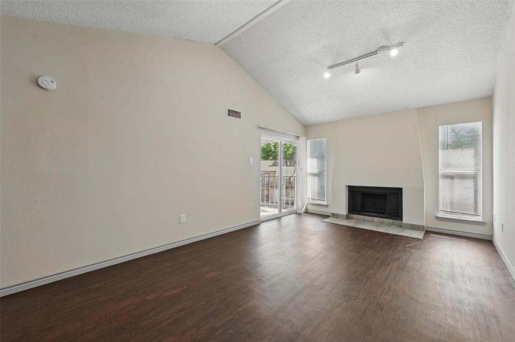 Tealwood On The Creek Condo - Residential
