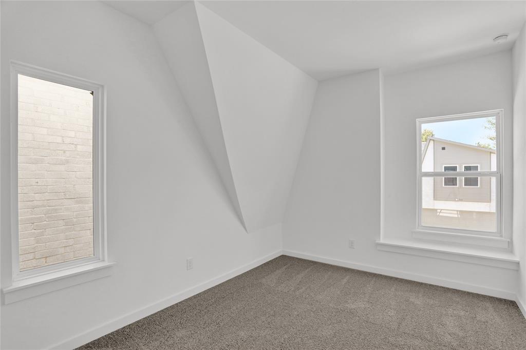 The Oakbend Estates - Residential Lease