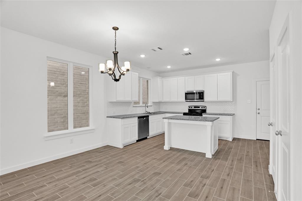 The Oakbend Estates - Residential Lease