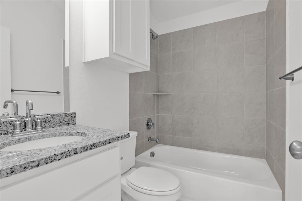 The Oakbend Estates - Residential Lease