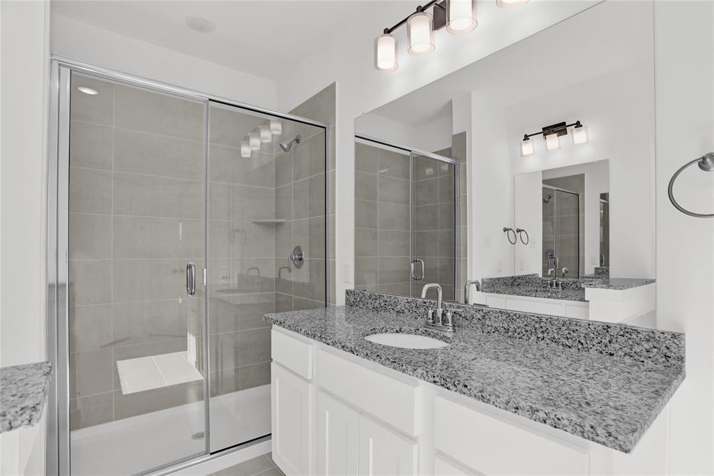 The Oakbend Estates - Residential Lease